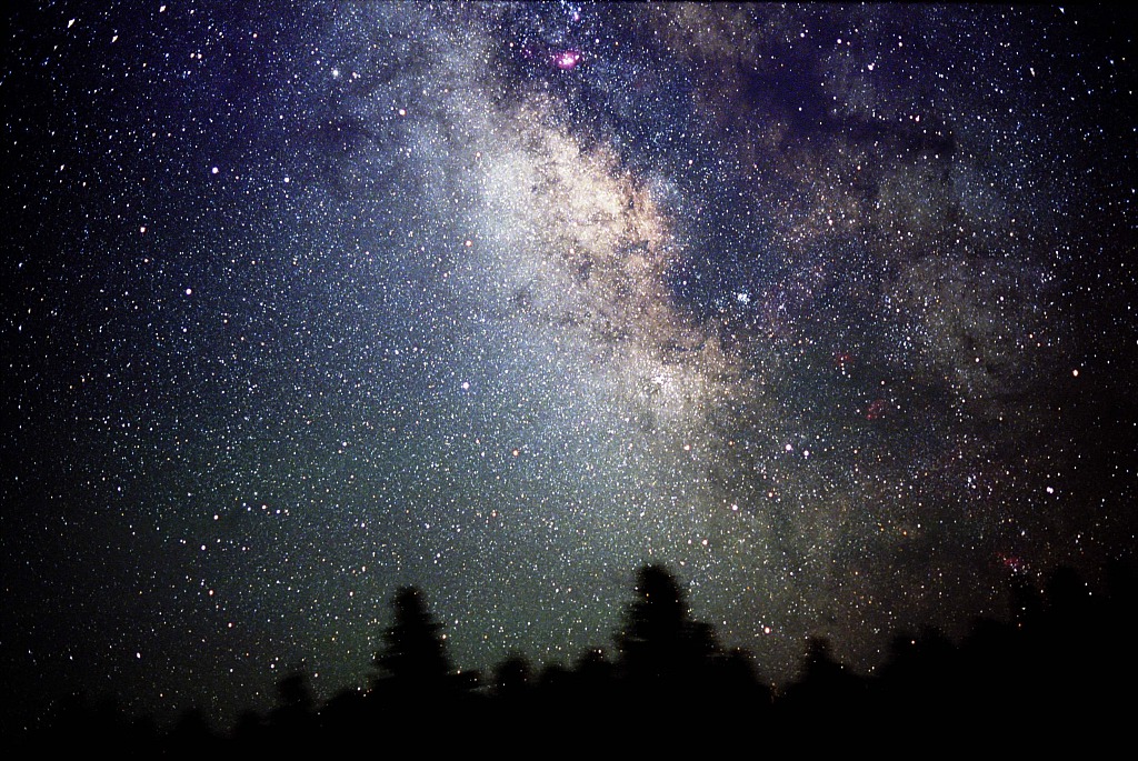 Hình ảnh dải ngân hà trong đêm