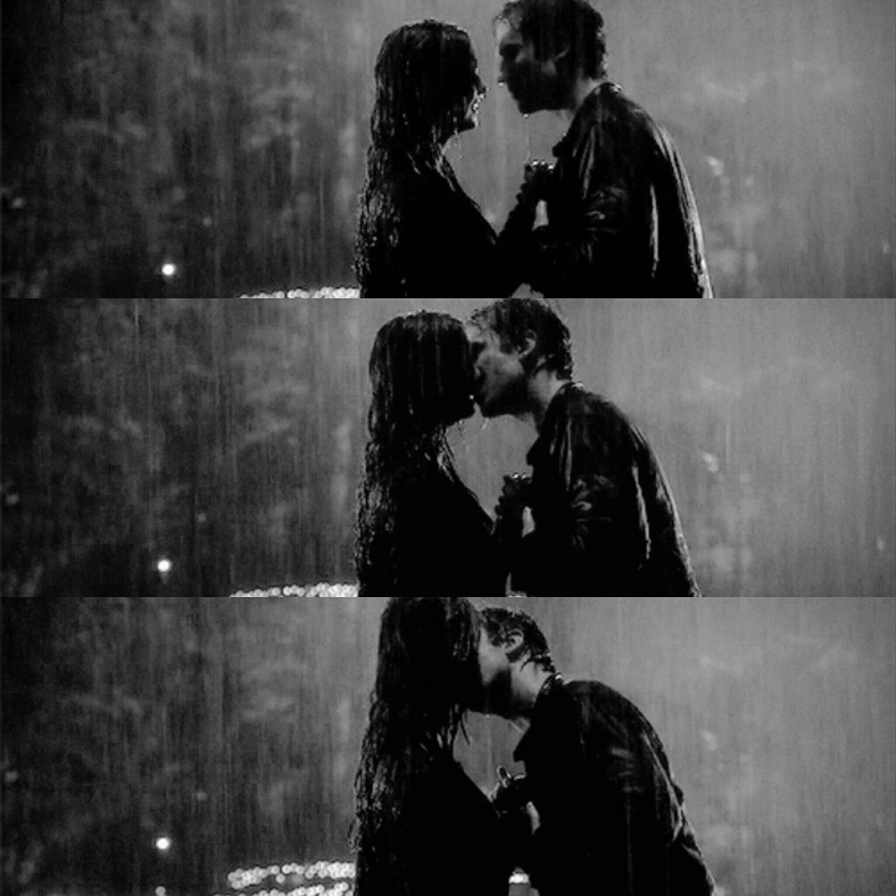 Hôn nhau dưới mưa rất lãng mạn