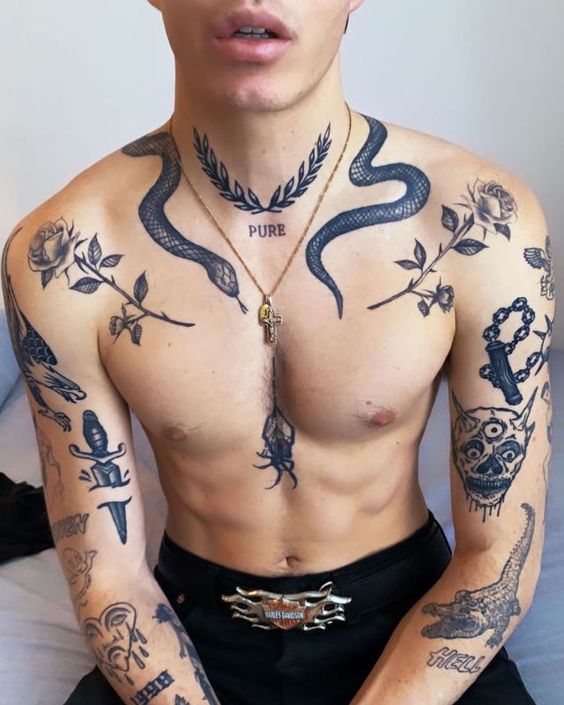 Hình tattoo rắn quấn xương quai xanh đẹp nhất