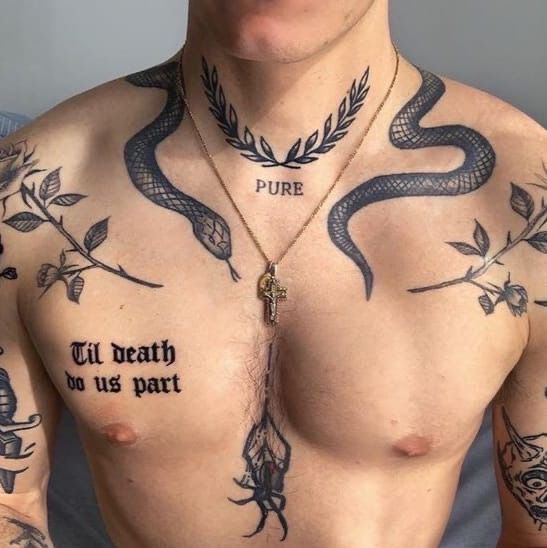 Tattoo rắn quấn xương quai xanh chất nhất