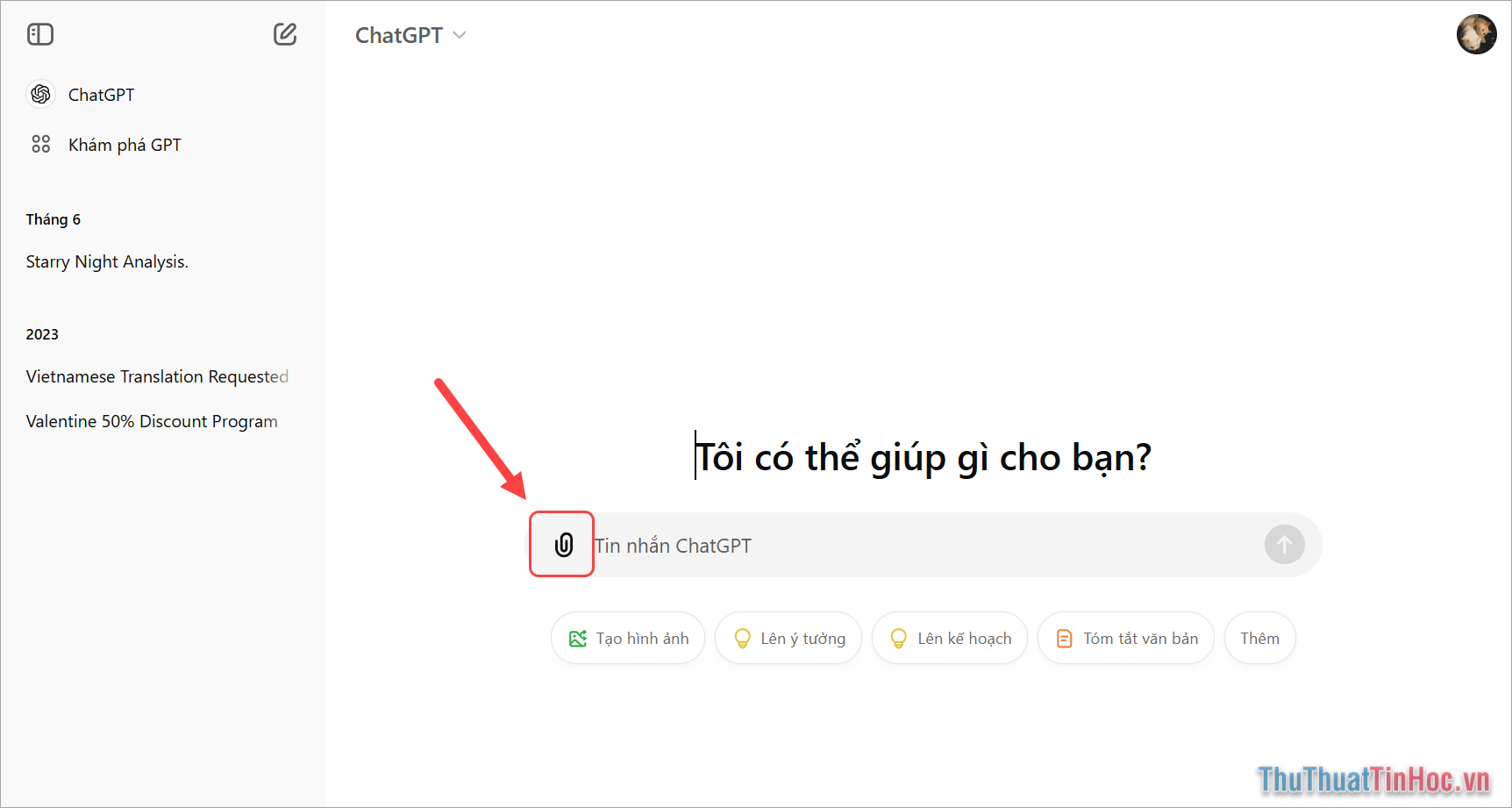 Chọn biểu tượng Đính kèm để thêm hình ảnh vào câu hỏi trong ChatGPT