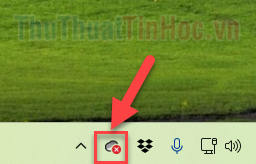 Nhấp vào biểu tượng đám mây OneDrive ở khay hệ thống