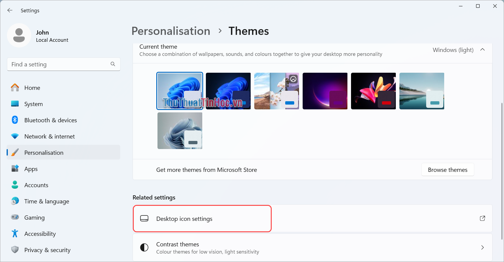 Chọn Themes → Desktop Icon Settings