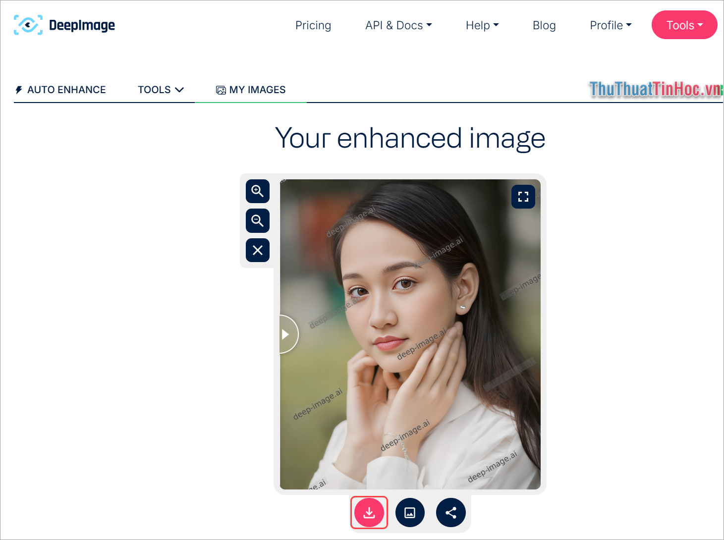 Chọn Download để tải hình ảnh không có dấu Watermark về máy tính