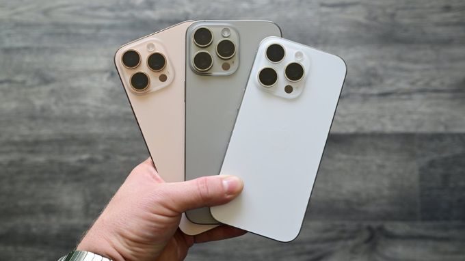 Kiểm tra ngoại hình và tình trạng pin